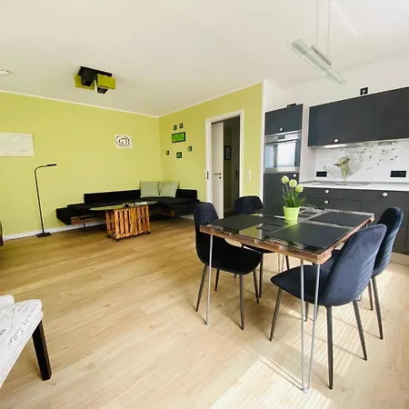 Susi's Seeblick アパート